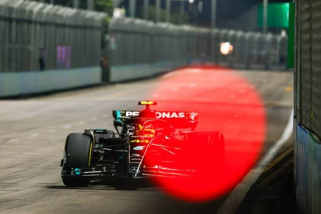 44 Lewis Hamilton GBR, Mercedes AMG Petronas F1 Team , F1 Grand Prix of Singapore at Marina Bay Street Circuit on September 15, 2023 in Singapore, Singapore Photo by HOCH ZWEI Singapore Singapore