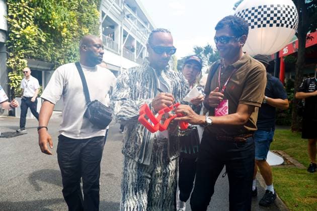 44 Lewis Hamilton GBR, Mercedes AMG Petronas F1 Team , F1 Grand Prix of Singapore at Marina Bay Street Circuit on September 16, 2023 in Singapore, Singapore Photo by HOCH ZWEI Singapore Singapore