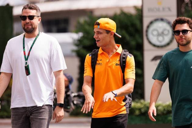 September 16, 2023, Singapore, Singapore: Lando Norris of Great Britain and McLaren Formula 1 Team arrives at the paddock ahead of final practice for the F1 Grand Prix of Singapore at the Marina Bay Street Circuit. Singapore Singapore - ZUMAs197 20230916_aaa_s197_010 Copyright: xGeorgexHitchensx