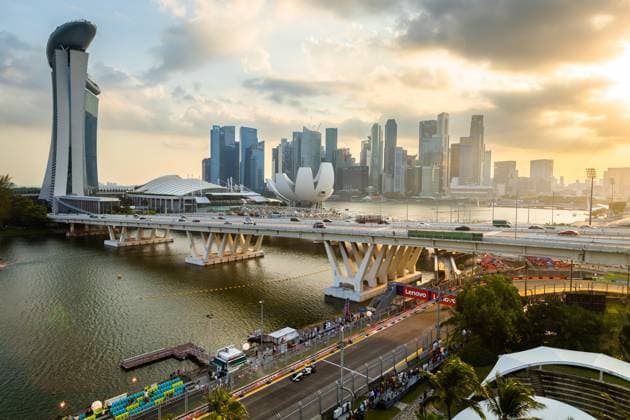 22 TSUNODA Yuki (jap), Scuderia AlphaTauri AT04, action during the 2023 Formula 1 Singapore Airlines Singapore Grand Prix, 15th round of the 2023 Formula One World Championship, WM, Weltmeisterschaft from September 15 to 17, 2023 on the Marina Bay Street Circuit, in Singapore - F1 - SINGAPORE GRAND PRIX 2023 DPPI Panoramic  00123034_AV3_6634