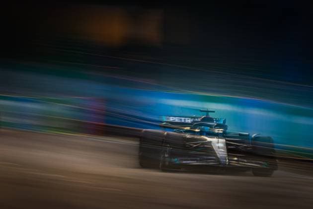 63 RUSSELL George (gbr), Mercedes AMG F1 Team W14, action during the 2023 Formula 1 Singapore Airlines Singapore Grand Prix, 15th round of the 2023 Formula One World Championship, WM, Weltmeisterschaft from September 15 to 17, 2023 on the Marina Bay Street Circuit, in Singapore - F1 - SINGAPORE GRAND PRIX 2023 DPPI Panoramic  00123034_AV3_6798