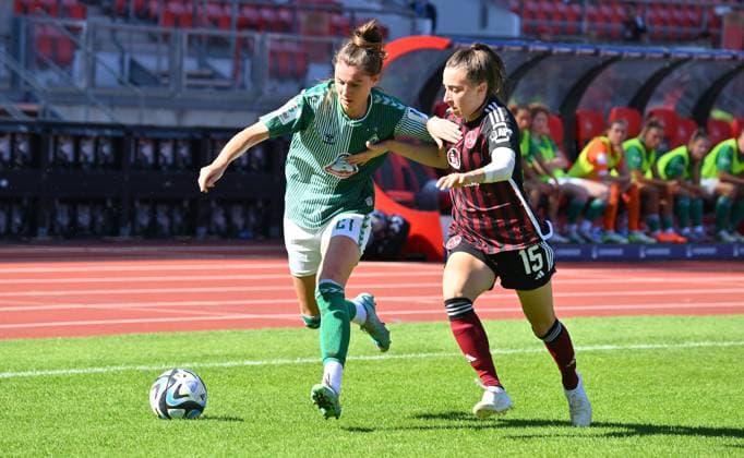 16 09 2023 football season 2023 2024 1 women football Bundesliga 01 matchday 1 FC Nürnberg FCN club SV Werder Bremen SVW Sportfoto Zink xwoxzix Chiara Hahn 21, SV Werder Bremen Rebekka Salfelder 15, 1 FC Nürnberg FCN