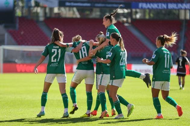 v li SV Werder Bremen players celebrating goal, cheering, jubilant, optimistic, game scene, highlight, joy over the goal to 1 2, THE DFB DIRECTIVES PROHIBIT ANY USE OF PHOTOGRAPHS AS IMAGE SEQUENCES AND OR QUASI VIDEO , 16 09 2023, Nuremberg Germany , Football, Google Pixel Womens Bundesliga, 1 FC Nürnberg SV Werder Bremen xobx