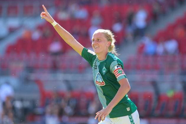 v li Goal scorer Lina Hausicke SV Werder Bremen, 18 with goal cheer, cheering, jubilant, optimistic, game scene, highlight, joy about the goal to 1 2, THE DFB DIRECTIVES PROHIBIT ANY USE OF PHOTOGRAPHS AS IMAGE SEQUENCES AND OR QUASI VIDEO , 16 09 2023, Nuremberg Germany , Football, Google Pixel Womens Bundesliga, 1 FC Nürnberg SV Werder Bremen xobx
