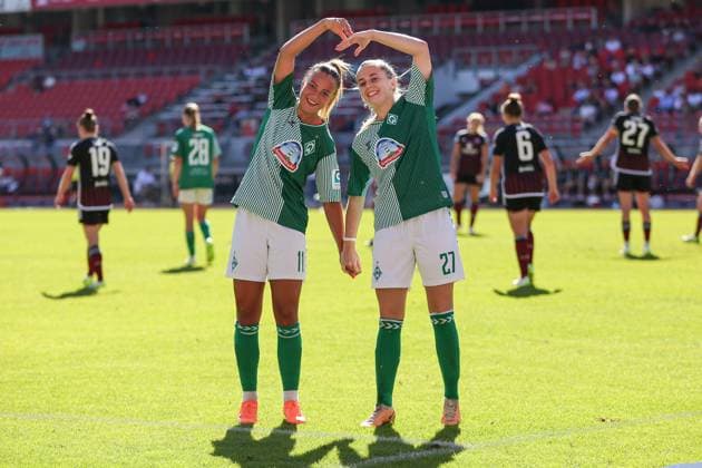 v li Goal scorer Maja Sternad SV Werder Bremen, 11 and Nina Lührßen SV Werder Bremen, 27 with goal cheer, cheering, jubilant, optimistic, game scene, highlight, joy about the goal to 1 4, THE DFB DIRECTIVES PROHIBIT ANY USE OF PHOTOGRAPHS AS IMAGE SEQUENCES AND OR QUASI VIDEO , 16 09 2023, Nuremberg Germany , Football , Google Pixel Womens Bundesliga , 1 FC Nürnberg SV Werder Bremen xobx