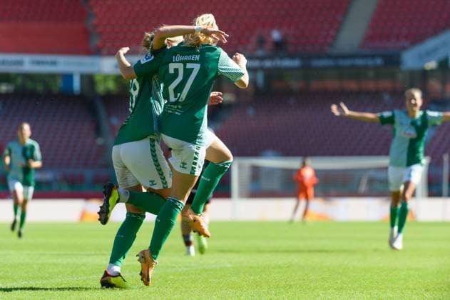 Lina Hausicke (18 SV Werder Bremen) celebrates her goal with Nina Luehrssen (27 SV Werder Bremen) during the Google Pixel Frauen Bundesliga match between 1. FC Nuremberg and SV Werder Bremen at Max-Morlock-Stadium, Nuremberg, Germany. (Sven Beyrich SPP) Copyright: xSvenxBeyrich SPPx spp-en-SvBe-20230916-D4S_2314