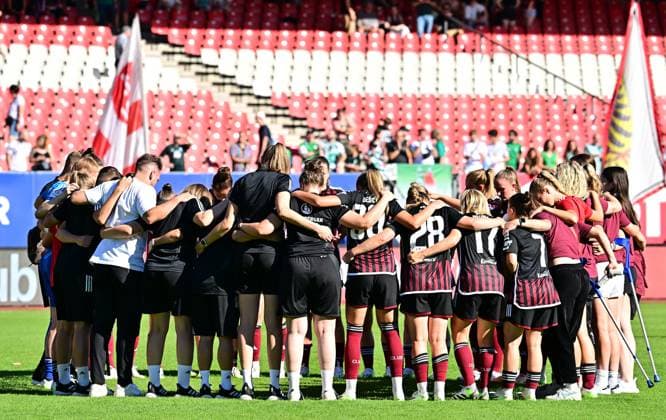 16 09 2023 football season 2023 2024 1 women football Bundesliga 01 matchday 1 FC Nürnberg FCN club SV Werder Bremen SVW sport photo zinc xwoxzix team circle team Nürnberg after end of match