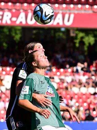 16 09 2023 football season 2023 2024 1 women football Bundesliga 01 matchday 1 FC Nürnberg FCN club SV Werder Bremen SVW sports photo zinc xwoxzix Christin Meyer 20, SV Werder Bremen in front of Lara Schmidt 27, 1 FC Nürnberg FCN
