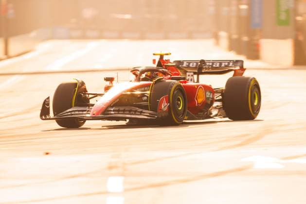 September 16, 2023, Singapore, Singapore: Carlos Sainz of Spain drives the (55) Ferrari SF-23 during the final practice ahead of the F1 Grand Prix of Singapore at the Marina Bay Street Circuit. Singapore Singapore - ZUMAs197 20230916_aab_s197_005 Copyright: xGeorgexHitchensx