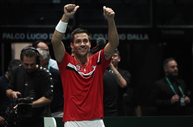 Tennis, Davis Cup, Kanada - Chile Photo Michele Nucci LaPresse - September 16, 2023 Bologna, Italy - tennis - Canada vs. Chile - Finals group A - Alexis Galarneau (CAN) vs. Alejandro Tabilo (CHI) - Davis Cup 2023 - Unipol Arena. In the pic: Alexis Galarneau jubilates for the victory  Copyright: xMichelexNucci LaPresse MichelexNx