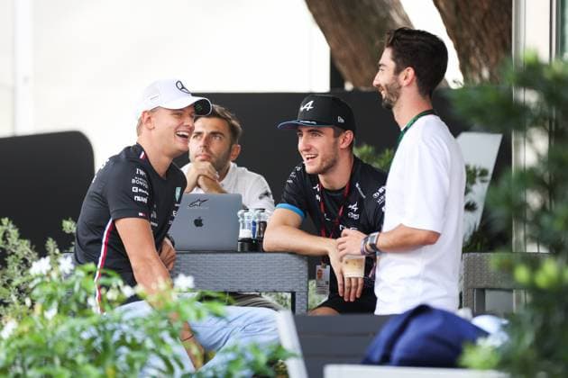 SCHUMACHER Mick (ger), Reserve Driver of Mercedes AMG F1 Team, DOOHAN Jack (aus), Alpine F1 Team A523, AUBRY Gabriel, portrait during the 2023 Formula 1 Singapore Airlines Singapore Grand Prix, 15th round of the 2023 Formula One World Championship, WM, Weltmeisterschaft from September 15 to 17, 2023 on the Marina Bay Street Circuit, in Singapore - F1 - SINGAPORE GRAND PRIX 2023 - RACE DPPI Panoramic 00123035_AV6_8050