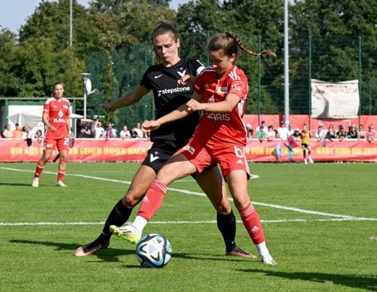 Football, Women, Regionalliga Nordost, Season 2023 2024 4 Matchday , 1 FC Union Berlin FC Viktoria 89, v l Marlies Sänger FC Viktoria 1889 Berlin , Celine Frank 1 Women 1 FC Union , 17 09 2023, Copyright: xMatthiasxKochx