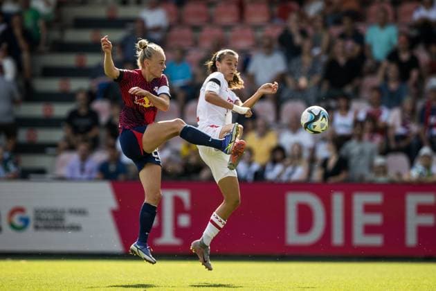 GOOGLE PIXEL Womens Bundesliga 1 FC Koeln RB Leipzig 17 09 2023 duel Victoria Krug RB Leipzig, 20 , Natalia Padilla Bidas 1 FC Koeln, 22 GOOGLE PIXEL Womens Bundesliga, 1 FC Koeln RB Leipzig, Koeln, Franz Kremer Stadium on 17 09 2023 DFB REGULATIONS PROHIBIT ANY USE OF PHOTOGRAPHS AS IMAGE SEQUENCES AND OR QUASI VIDEO Copyright: xBEAUTIFULxSPORTS Wunderlx