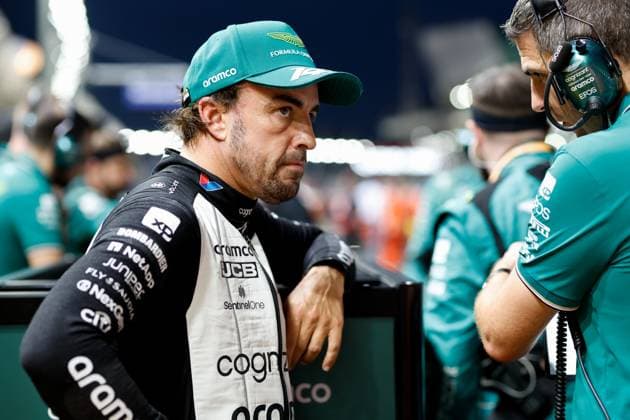 14 Fernando Alonso ESP, Aston Martin Aramco Cognizant F1 Team , F1 Grand Prix of Singapore at Marina Bay Street Circuit on September 17, 2023 in Singapore, Singapore Photo by HOCH ZWEI Singapore Singapore