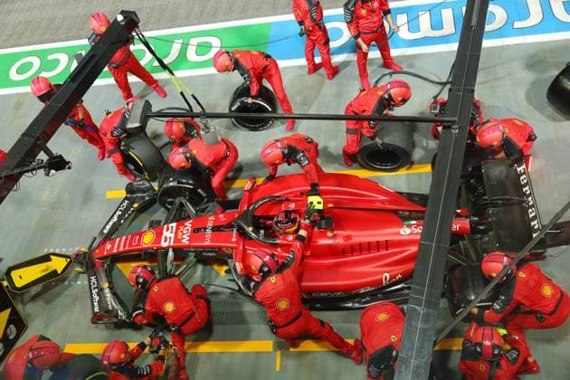 55 Carlos Sainz ESP, Scuderia Ferrari , F1 Grand Prix of Singapore at Marina Bay Street Circuit on September 17, 2023 in Singapore, Singapore Photo by HOCH ZWEI Singapore Singapore