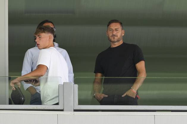 Francesco and Christian Totti during the 4rd day of the Serie A Championship between Frosinone Calcio - U.S. Sassuolo on September 17, 2023 at the Benito Stirpe Stadium in Frosinone, Italy.  Copyright: xDomenicoxCippitelli IPAxSportx x xx IPA_40368026 IPA_IPA40368026