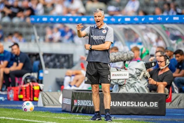 2 Football Bundesliga, Hertha BSC vs Eintracht Braunschweig Berlin, 17 09 2023 Jens Haertel Coach Eintracht Braunschweig 2 Football Bundesliga, Hertha BSC vs Eintracht Braunschweig, Olympiastadion, Berlin, 17 09 2023 DFL REGULATES PROHIBIT ANY USE OF PHOTOGRAPHS AS IMAGE SEQUENCES AND OR QUASI VIDEO Copyright: xBEAUTIFULxSPORTS LucianoxLimax