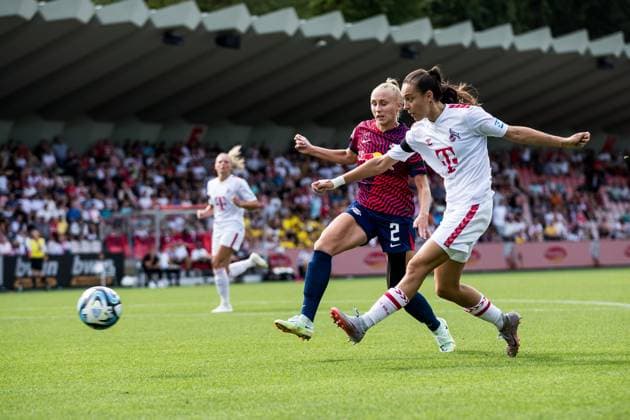 GOOGLE PIXEL Womens Bundesliga 1 FC Koeln RB Leipzig 17 09 2023 Frederike Kempe RB Leipzig, 2 , Natalia Padilla Bidas 1 FC Koeln, 22 GOOGLE PIXEL Womens Bundesliga, 1 FC Koeln RB Leipzig, Koeln, Franz Kremer Stadion on 17 09 2023 DFB REGULATIONS PROHIBIT ANY USE OF PHOTOGRAPHS AS IMAGE SEQUENCES AND OR QUASI VIDEO Copyright: xBEAUTIFULxSPORTS Wunderlx