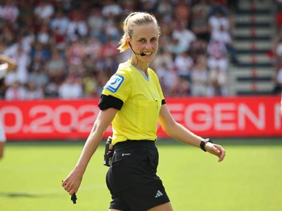 Referee Davina Lutz, 1 FC Cologne RB Leipzig, Google Pixel Frauen Bundesliga, 1 Spieltag, Cologne, Germany, 17 09 2023