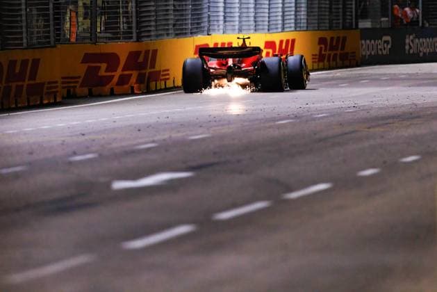 September 17, 2023, Singapore, Singapore: Carlos Sainz of Spain drives the (55) Ferrari SF-23 during the F1 Grand Prix of Singapore at the Marina Bay Street circuit. Singapore Singapore - ZUMAs197 20230917_aaa_s197_063 Copyright: xGeorgexHitchensx