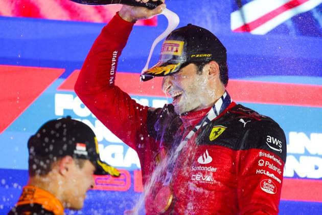 55 Carlos Sainz ESP, Scuderia Ferrari , F1 Grand Prix of Singapore at Marina Bay Street Circuit on September 17, 2023 in Singapore, Singapore Photo by HOCH ZWEI Singapore Singapore