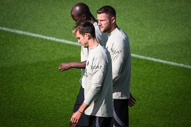 September 18, 2023, Poissy, France, France: Fabian RUIZ of PSG and Milan SKRINIAR of PSG during a Paris Saint-Germain training session at Campus PSG on September 18, 2023 in Poissy near Paris, France. Poissy France - ZUMAm308 20230918_zsp_m308_002 Copyright: xMatthieuxMirvillex