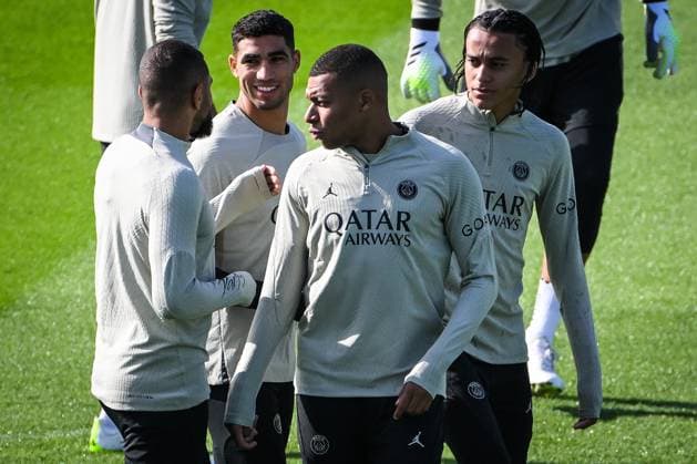 September 18, 2023, Poissy, France, France: Achraf HAKIMI of PSG, Kylian MBAPPE of PSG and Ethan MBAPPE of PSG during a Paris Saint-Germain training session at Campus PSG on September 18, 2023 in Poissy near Paris, France. Poissy France - ZUMAm308 20230918_zsp_m308_004 Copyright: xMatthieuxMirvillex