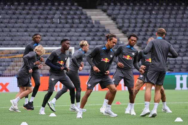 Bern RB Leipzig CL Matchday 1 Bern, 18 09 2023, Wankdorf Stadion, Football , UEFA Champions League, Group G , MD 1, Young Boys Bern vs RB Leipzig , Final training RB Leipzig , In picture RB Leipzig players doing running drills , Photo intended for editorial use only , UEFA regulations prohibit any use of photographs as image sequences and or quasi video ,