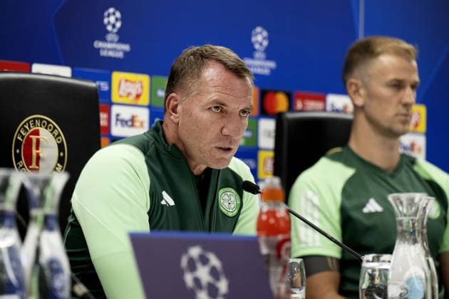 ROTTERDAM - Trainer Brendan Rodgers and Joe Hart of the Scottish Celtic FC look ahead to the first match in the group stage of the Champions League against Feyenoord during a press conference, PK, Pressekonferenz in De Kuip. ANP OLAF KRAAK xVIxANPxSportx xxANPxIVx 478633434 originalFilename: 478633434.jpg