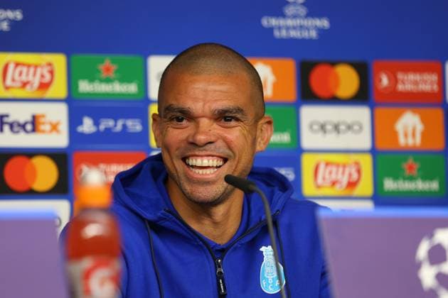 Soccer Men Season 2023 2024 UEFA Champions League 1 Matchday I Press Conference I FC Porto I 18 09 2023 Pepe KÃ pler Laveran Lima Ferreira, 3, FC Porto laughs Hamburg Volksparkstadion Hamburg Germany Copyright: xLobecax xHenningxRohlfsx