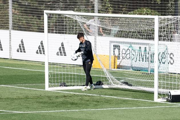 September 19, 2023: Kepa Arrizabalaga in action during the training day of Real Madrid to play the UEFA Champions League football match against Union Berlin at Ciudad Deportiva Real Madrid on September 19, 2023, in Valdebebas, Madrid, Spain. - ZUMAa181 20230919_zaa_a181_017 Copyright: xOscarxJ.xBarrosox