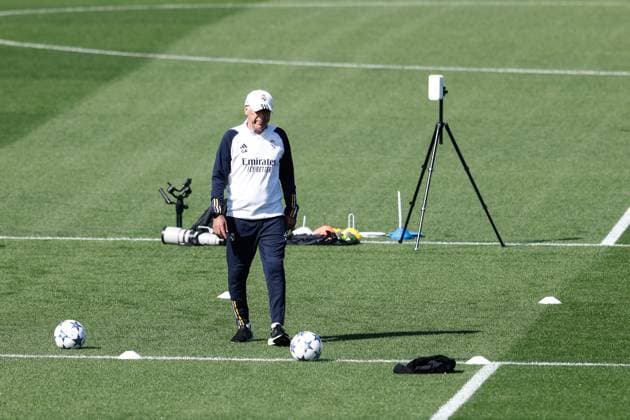 September 19, 2023: Carlo Ancelotti looks on during the training day of Real Madrid to play the UEFA Champions League football match against Union Berlin at Ciudad Deportiva Real Madrid on September 19, 2023, in Valdebebas, Madrid, Spain. - ZUMAa181 20230919_zaa_a181_019 Copyright: xOscarxJ.xBarrosox