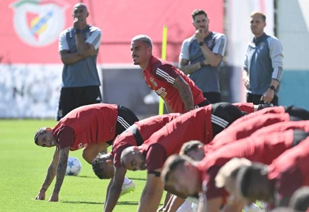 SOCCER - UEFA CL, Benfica vs RBS LISBON,PORTUGAL,19.SEP.23 - SOCCER - UEFA Champions League, group stage, SL Benfica vs Red Bull Salzburg, preview, training Benfica. Image shows Angel Di Maria (Benfica) with teammates.  GEPAxpictures xZedxJameson