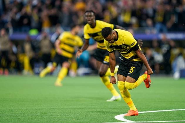 Bern, Switzerland, 19th September 2023: Elia Meschack (Young Boys) celebrates after scoring his team s first goal during the UEFA Champions League Final football match between Young Boys and RB Leipzig at Wankdorf Stadium in Bern, Switzerland. (Daniela Porcelli SPP) Copyright: xDanielaxPorcellix xSPPx spp-en-DaPoSp-20230919-DP102127
