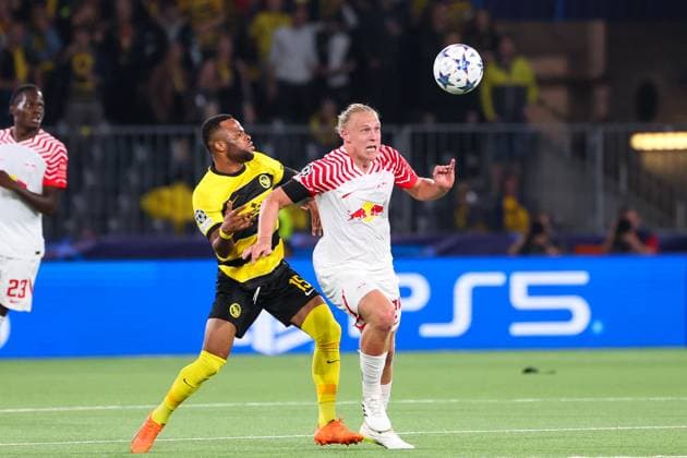 Bern RB Leipzig Champions League Bern, 19 09 2023, Wankdorf Stadium, Football , UEFA Champions League, Group G , Matchday 1, Young Boys Bern vs RB Leipzig , Pictured v l Meschack Elia 15, Bern and Xaver Schlager 24, RB Leipzig , Photo intended for editorial use only , UEFA regulations prohibit any use of photographs as image sequences and or quasi video ,