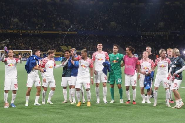 Bern RB Leipzig Champions League Bern, 19 09 2023, Wankdorf Stadium, Football , UEFA Champions League, Group G , Matchday 1, Young Boys Bern vs RB Leipzig , In picture victory cheer RB Leipzig , Photo intended for editorial use only , UEFA regulations prohibit any use of photographs as image sequences and or quasi video ,