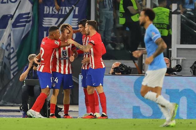 UEFA Champions League football match - SS Lazio vs Club Atletico De Madrid Rome, Italy 19.09.2023: Pablo Barrios of Atletico score the goal and celebrate with the team during the Uefa Champions League 2023-2024 football, group E, between SS Lazio vs Atletico de Madrid at Olympic Stadium in Rome. Rome Italy  Copyright: xIPAxSport ABACAx BRIPASport20230919_232 IPAxSport ABACAx BRIPASport20230919_232