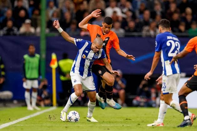 Hamburg, 19 September 2023 Football, UEFA Champions League 2023 24, Shakhtar Donetsk FC Porto Pepe FC Porto, 3 , Kevin Kelsy Shakhtar Donetsk, 18