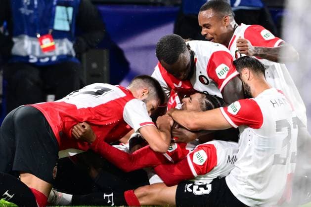 ROTTERDAM - (l-r) Luka Ivanusec of Feyenoord, Calvin Stengs of Feyenoord, Lutsharel Geertruida of Feyenoord, David Hancko of Feyenoord, Igor Paixao of Feyenoord celebrate the 1-0 during the UEFA Champions League match between Feyenoord and Celtic FC in Feyenoord Stadium de Kuip on September 19, 2023 in Rotterdam, Netherlands. ANP OLAF KRAAK Group E - UEFA Champions League 2023 2024 xVIxANPxSportx xxANPxIVx 478719023 originalFilename: 478719023.jpg