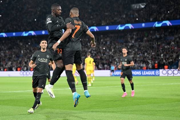 Paris, Parc des Princes, 19 09 23, GER, Men, UEFA Champions League, 2023 2024 season, Paris Saint Germain Borussia Dortmund picture Kylian MBAPPE Paris cheers after his goal to 1 0 Only for editorial use UEFA regulations prohibit any use of photographs as image sequences and or quasi video France