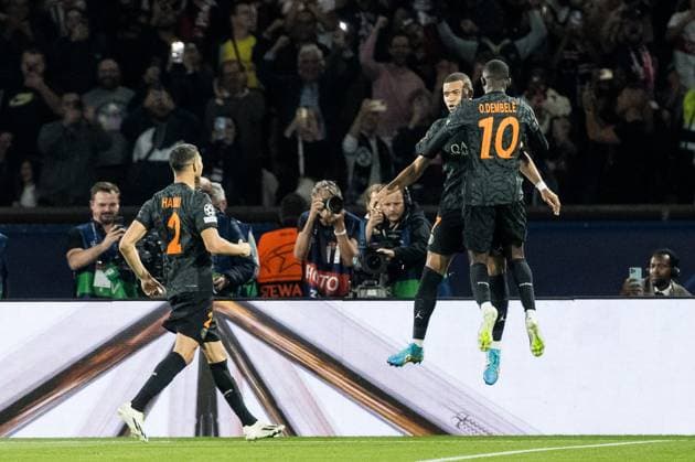 UEFA Champions League FC Paris Saint Germain Borussia Dortmund 19 09 2023 Cheers for 1 0 by Kylian Mbappé FC Paris Saint Germain, 7 Mbappe and Ousmane Dembele FC Paris Saint Germain, 10 jump against each other UEFA Champions League FC Paris Saint Germain Borussia Dortmund, Paris, Parc des Princes on 19 09 2023 Copyright: xBEAUTIFULxSPORTS Wunderlx