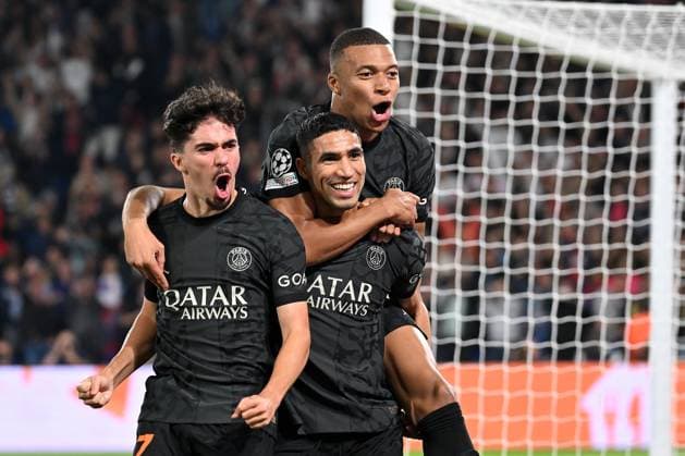 Paris, Parc des Princes, 19 09 23, GER, Men, UEFA Champions League, 2023 2024 season, Paris Saint Germain Borussia Dortmund picture Achraf HAKIMI Paris cheers after his goal to 2 0 with Kylian MBAPPE Paris Only for editorial use UEFA regulations prohibit any use of photographs as image sequences and or quasi video France