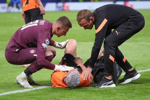 19 09 2023, xgox, football UEFA Champions League, Shakhtar Donetsk FC Porto emspor, v l Stav Lemkin Donetsk, 3 injured during the match DFL DFB REGULATIONS PROHIBIT ANY USE OF PHOTOGRAPHS as IMAGE SEQUENCES and or QUASI VIDEO Hamburg