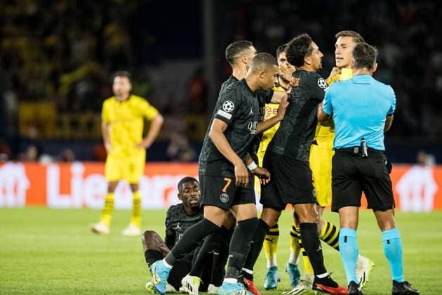 UEFA Champions League FC Paris Saint Germain Borussia Dortmund 19 09 2023 Rudelbildung Marquinhos FC Paris Saint Germain, 5 , Nico Schlotterbeck Borussia Dortmund, 4 UEFA Champions League FC Paris Saint Germain Borussia Dortmund, Paris, Parc des Princes on 19 09 2023 Copyright: xBEAUTIFULxSPORTS Wunderlx
