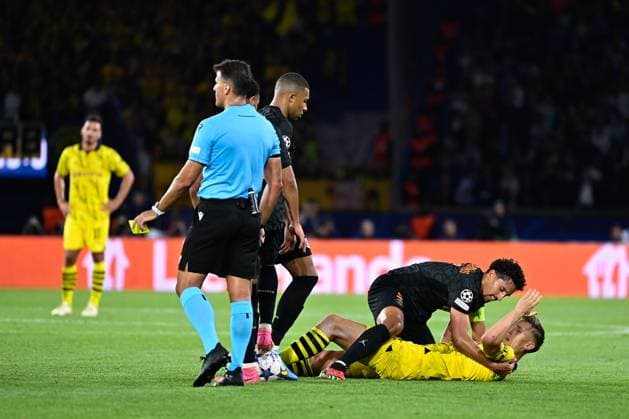 Sport Bilder des Tages Altercation entre Marquinhos ( 5 - PSG ) - Nico Schlotterbeck ( 4 - Borussia Dortmund ) - FOOTBALL : Paris Saint Germain vs Borussia Dortmund - Ligue des Champions - 19 09 2023 FedericoPestellini Panoramic 