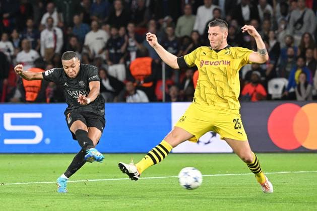 Paris, Parc des Princes, 19 09 23, GER, Men, UEFA Champions League, 2023 2024 season, Paris Saint Germain Borussia Dortmund picture from left in duel Kylian MBAPPE Paris and Niklas SUELE Dortmund Only for editorial use UEFA regulations prohibit any use of photographs as image sequences and or quasi video France