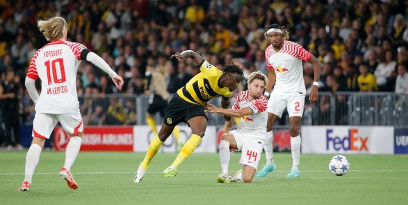 Young Boys RB Leipzig Cheikh Niasse vs Kevin Kampl 19 09 2023 Wankdorf Stadion Bern , SWITZERLAND , Mens Football UEFA Champions League Group Stage BSC Young Boys Bern RB Leipzig Cheikh Niasse li,Young Boys vs Kevin Kampl Leipzig