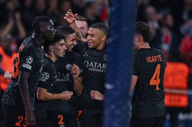 19 09 2023, Football, Champions League, 1 matchday, 2023 2024 season, Paris St Germain Borussia Dortmund, Achraf Hakimi Paris St Germain is happy to score 2 0 with the team xRHR PHOTO TKx Copyright: RHR-FOTOx RHR-FOTO TK
