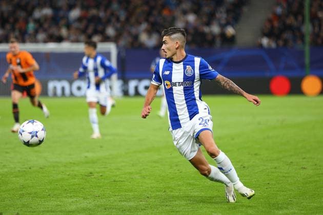 Soccer men season 2023 2024 UEFA Champions League 1 matchday I Shakhtar Donetsk FC Porto I 19 09 2023 AndrÃ Franco 20, FC Porto on the ball Hamburg Volksparkstadion Hamburg Germany Copyright: xLobecax xHenningxRohlfsx