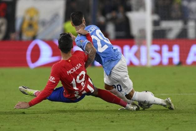 LIGUE DES CHAMPIONS Domenico Cippitelli IPA IPA Agency Maxppp - Alvaro Morata of Club Atletico De Madrid and Mattia Zaccagni of S.S. Lazio during the 1st day of the UEFA Champions League Group E between S.S. Lazio - Club Atletico De Madrid on September 19, 2023 at the Olympic Stadium in Rome, Italy. Paris 09 19 2023 first match of Group F of the Champions League Rome ItalyItaly  Copyright: xIPAxAgency MaxpppxDomenicoxCippitelli IPAxSportx x IPA_IPA40421525 IPA_IPA40421525